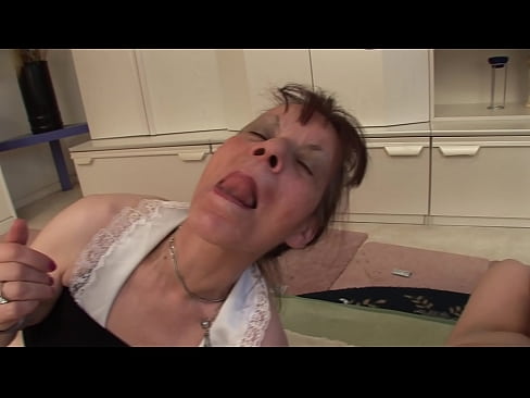 ❤️ Dy gjyshe dhe një gjysh kanë një treshe Video porno në sq.milfnut-net.ru ❌️