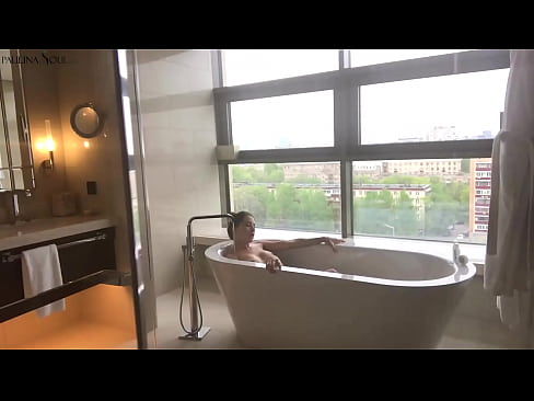 ❤️ Foshnjë e jashtëzakonshme që tund me pasion pidhin e saj në banjë Video porno në sq.milfnut-net.ru ❌️