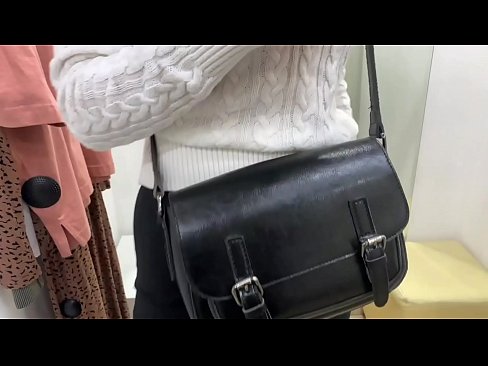 ❤️ Masturbim publik i kurvës së re FeralBerry me një dildo në dhomën e montimit Video porno në sq.milfnut-net.ru ❌️