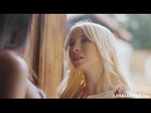 ❤️ Vajza vjen në shtëpi disa muaj më vonë dhe përfundon duke ngrënë pidhin e njerkës së saj Video porno në sq.milfnut-net.ru ❌️